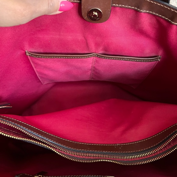 Large Brown Leather Tote Bag w/ gorgeous red inner lining. - Picture 7 of 7